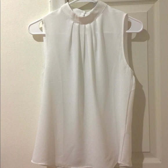 Forever 21 Tops - FOREVER 21 contemporary white collar tank Forever 21 Tops - FOREVER 21 contemporary white collar tank